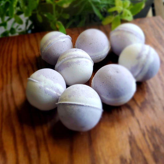 Vanilla & Lavender Bath Bomb